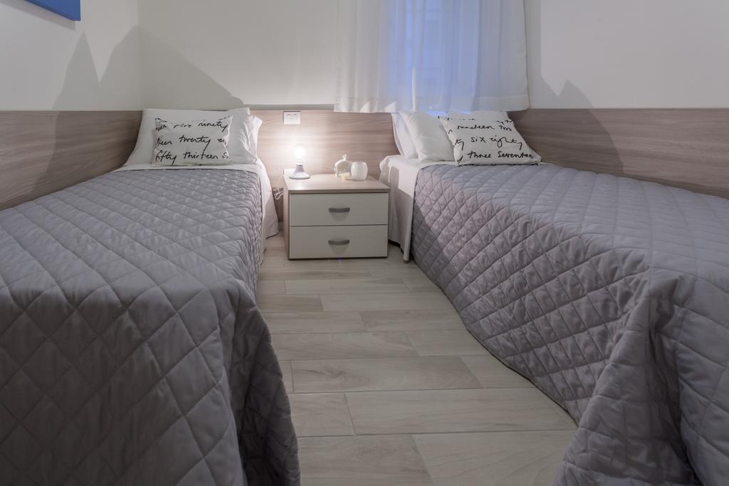 Residence Vivaldi Bibione Esterno foto