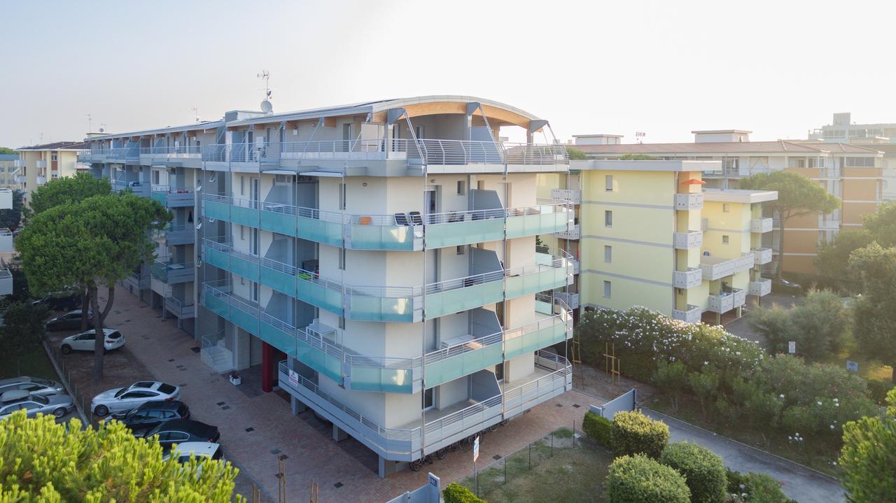 Residence Vivaldi Bibione Esterno foto
